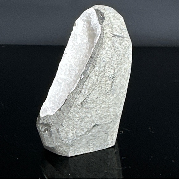 Apophyllite Druzy Geode - Picture 11 of 17